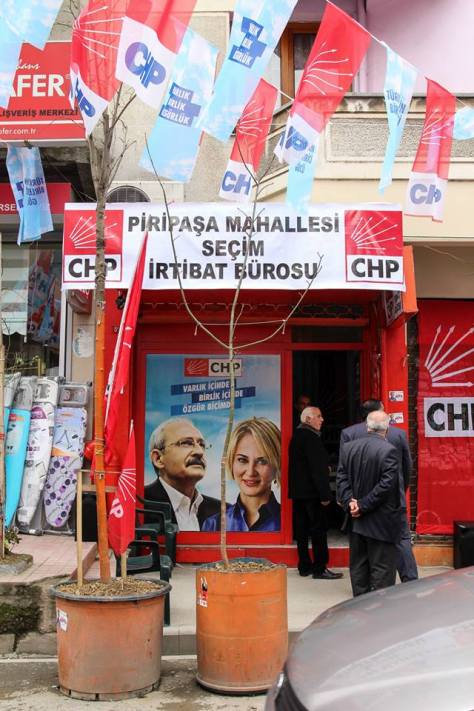 One of the CHP's many campaign offices 